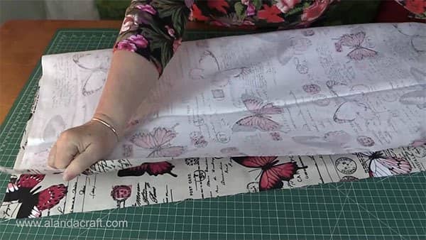 last minute table runner tutorial