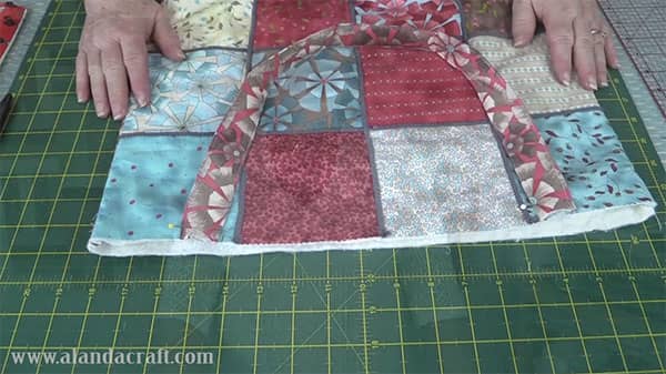 couched patchwork tote bag, bag tutorial, charm square tote bag, quilting, sewing