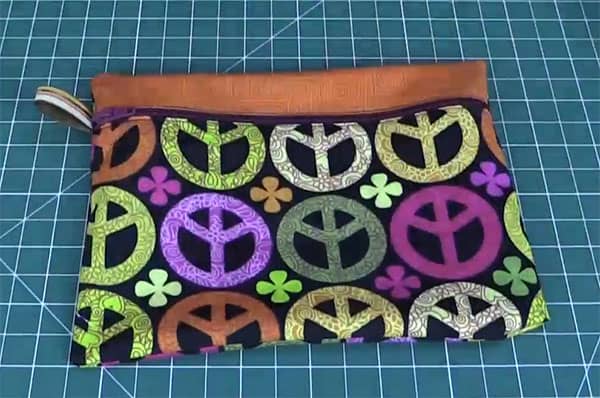 simple zippered pouch or purse tutorial