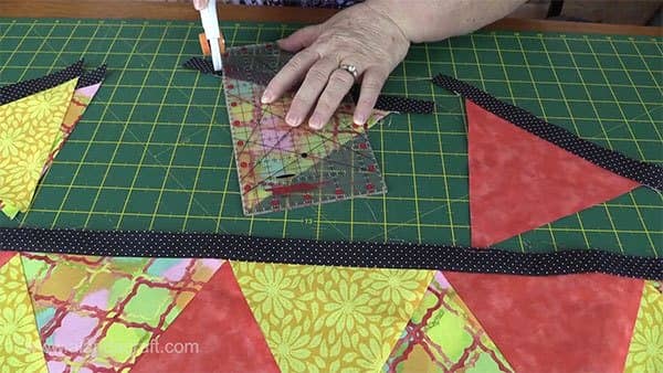 triangle-table-runner,quilting,craft,sewing