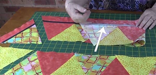 triangle-table-runner,quilting,craft,sewing