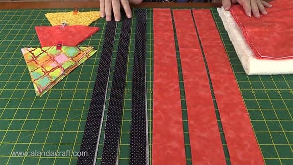 triangle-table-runner,sewing,quilting,craft